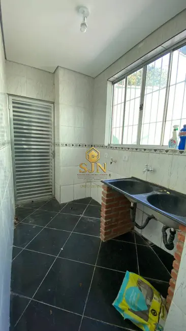 Casa com 2 quartos para alugar, 120m2 em Centro, Santana De Parnaiba - SP - imagem 8 Foto 8 de Casa com 2 quartos para alugar, 120m2 em Centro, Santana De Parnaiba - SP