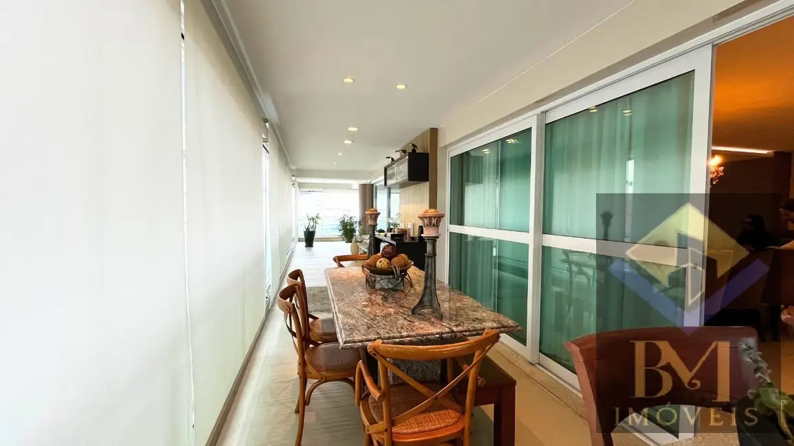 Apartamento com 4 quartos à venda, 239m2 em Gonzaga, Santos - SP - imagem 8 Foto 8 de Apartamento com 4 quartos à venda, 239m2 em Gonzaga, Santos - SP