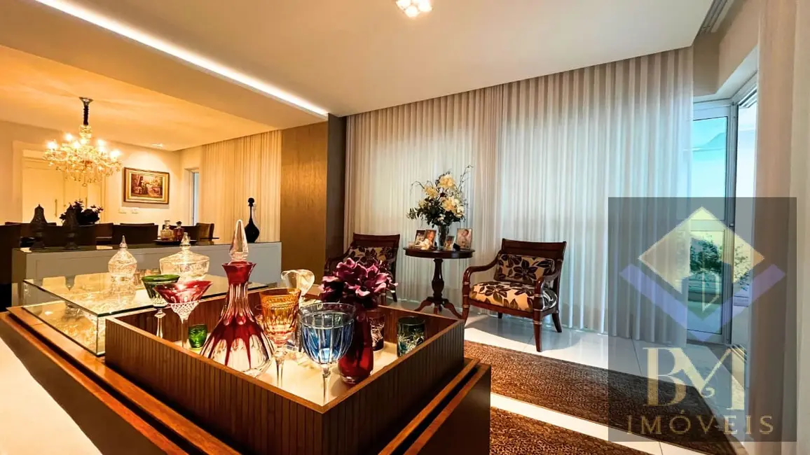 Apartamento com 4 quartos à venda, 239m2 em Gonzaga, Santos - SP - imagem 6 Foto 6 de Apartamento com 4 quartos à venda, 239m2 em Gonzaga, Santos - SP