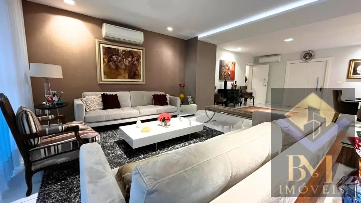 Apartamento com 4 quartos à venda, 239m2 em Gonzaga, Santos - SP - imagem 5 Foto 5 de Apartamento com 4 quartos à venda, 239m2 em Gonzaga, Santos - SP