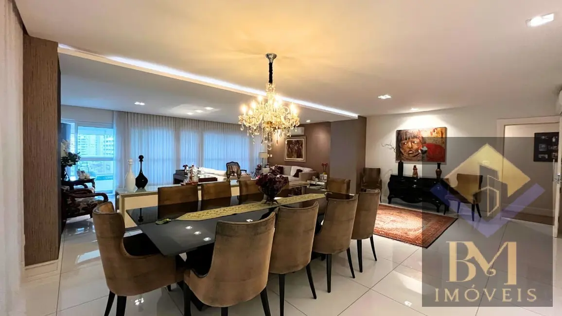 Apartamento com 4 quartos à venda, 239m2 em Gonzaga, Santos - SP - imagem 2 Foto 2 de Apartamento com 4 quartos à venda, 239m2 em Gonzaga, Santos - SP