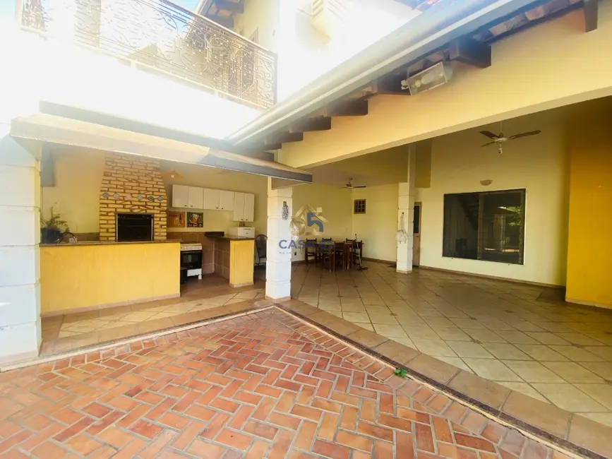 Foto 4 de Casa com 4 quartos à venda, 294m2 em Jardim Petrópolis, Cuiaba - MT
