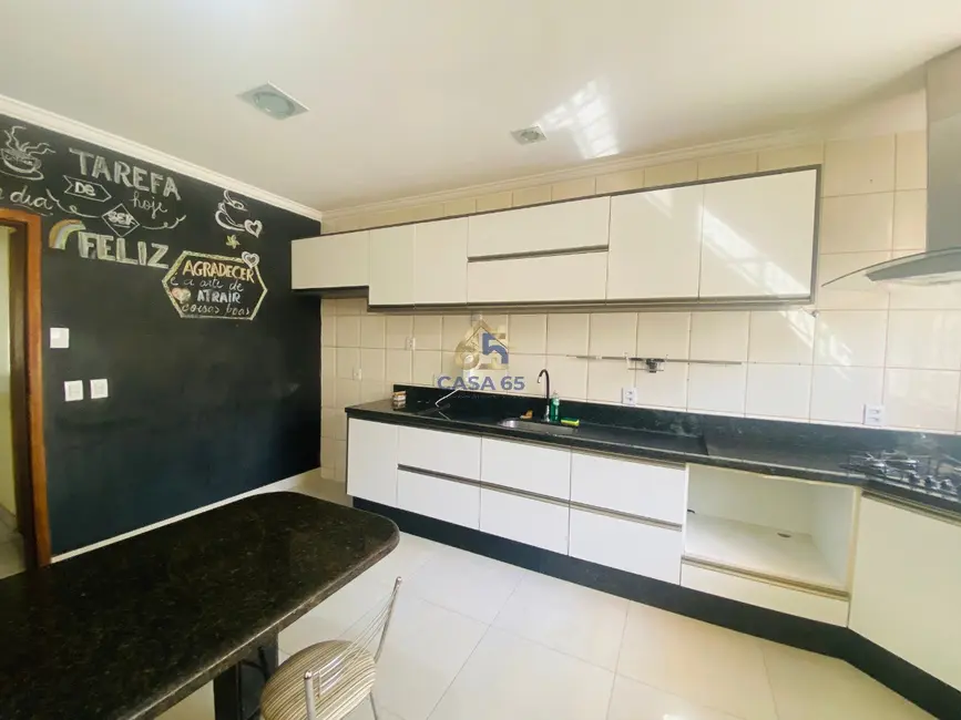 Foto 1 de Casa com 4 quartos à venda, 294m2 em Jardim Petrópolis, Cuiaba - MT