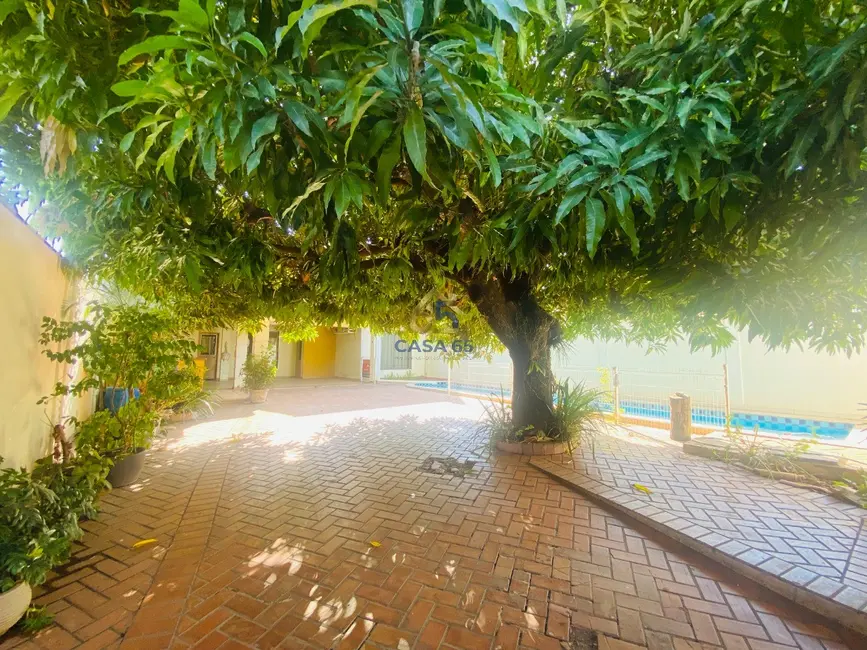 Foto 3 de Casa com 4 quartos à venda, 294m2 em Jardim Petrópolis, Cuiaba - MT