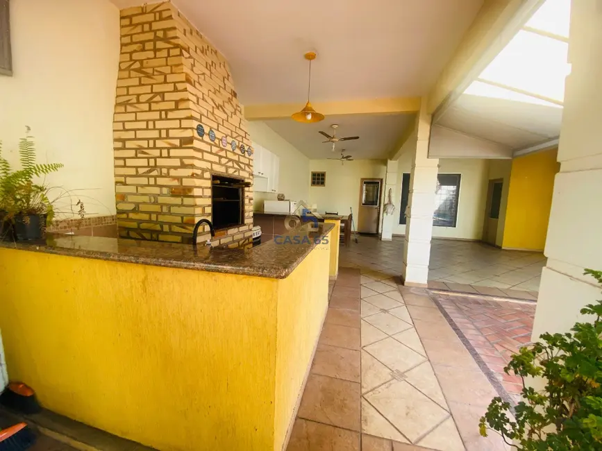 Foto 6 de Casa com 4 quartos à venda, 294m2 em Jardim Petrópolis, Cuiaba - MT