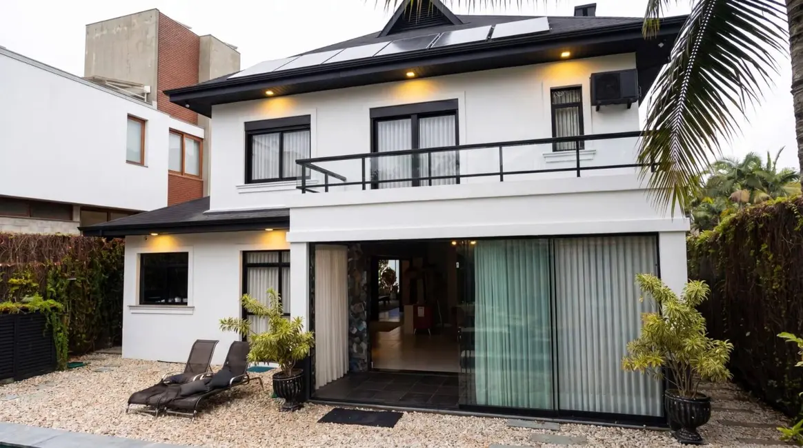 Foto 3 de Casa com 3 quartos à venda, 350m2 em Jurerê Internacional, Florianopolis - SC