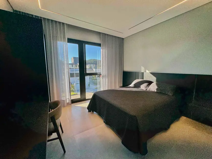 Foto 4 de Casa com 5 quartos à venda e para alugar, 646m2 em Jurerê Internacional, Florianopolis - SC