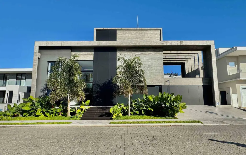 Foto 2 de Casa com 5 quartos à venda e para alugar, 646m2 em Jurerê Internacional, Florianopolis - SC