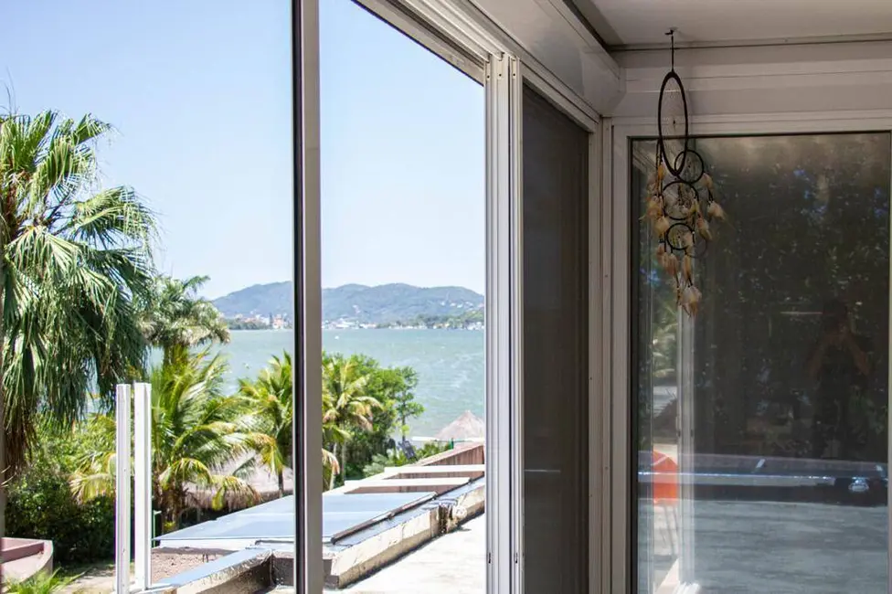 Casa com 5 quartos à venda, 6100m2 em Lagoa da Conceição, Florianopolis - SC - imagem 4 Foto 4 de Casa com 5 quartos à venda, 6100m2 em Lagoa da Conceição, Florianopolis - SC