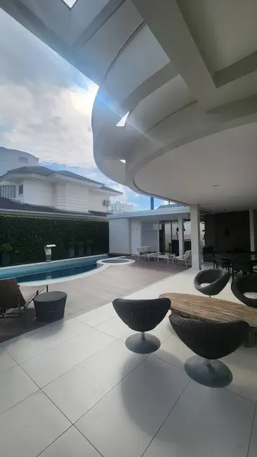 Casa com 5 quartos à venda, 600m2 em Jurerê Internacional, Florianopolis - SC - imagem 8 Foto 8 de Casa com 5 quartos à venda, 600m2 em Jurerê Internacional, Florianopolis - SC