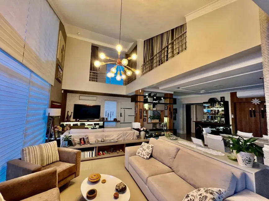 Casa com 5 quartos à venda em Jurerê, Florianopolis - SC - imagem 4 Foto 4 de Casa com 5 quartos à venda em Jurerê, Florianopolis - SC