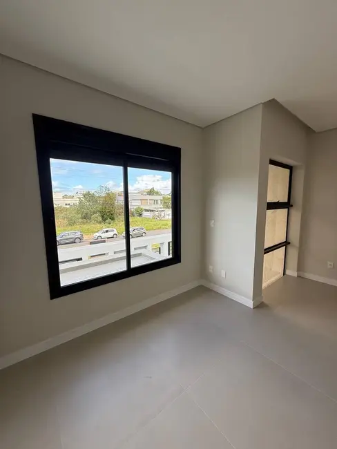 Casa com 3 quartos à venda, 175m2 em Ingleses do Rio Vermelho, Florianopolis - SC - imagem 5 Foto 5 de Casa com 3 quartos à venda, 175m2 em Ingleses do Rio Vermelho, Florianopolis - SC