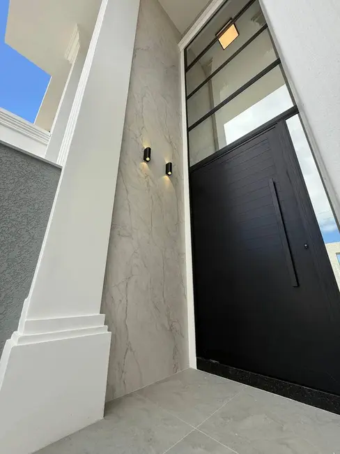 Casa com 3 quartos à venda, 175m2 em Ingleses do Rio Vermelho, Florianopolis - SC - imagem 3 Foto 3 de Casa com 3 quartos à venda, 175m2 em Ingleses do Rio Vermelho, Florianopolis - SC