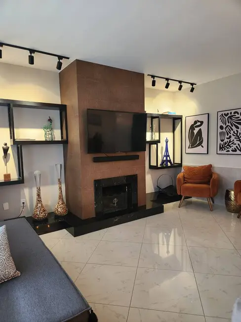 Casa com 5 quartos à venda, 328m2 em Sambaqui, Florianopolis - SC - imagem 5 Foto 5 de Casa com 5 quartos à venda, 328m2 em Sambaqui, Florianopolis - SC
