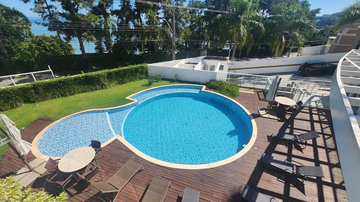 Casa com 4 quartos à venda e para alugar, 235m2 em Cacupé, Florianopolis - SC - imagem 7 Foto 7 de Casa com 4 quartos à venda e para alugar, 235m2 em Cacupé, Florianopolis - SC