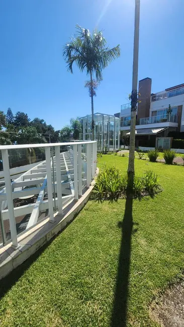 Casa com 4 quartos à venda e para alugar, 235m2 em Cacupé, Florianopolis - SC - imagem 4 Foto 4 de Casa com 4 quartos à venda e para alugar, 235m2 em Cacupé, Florianopolis - SC