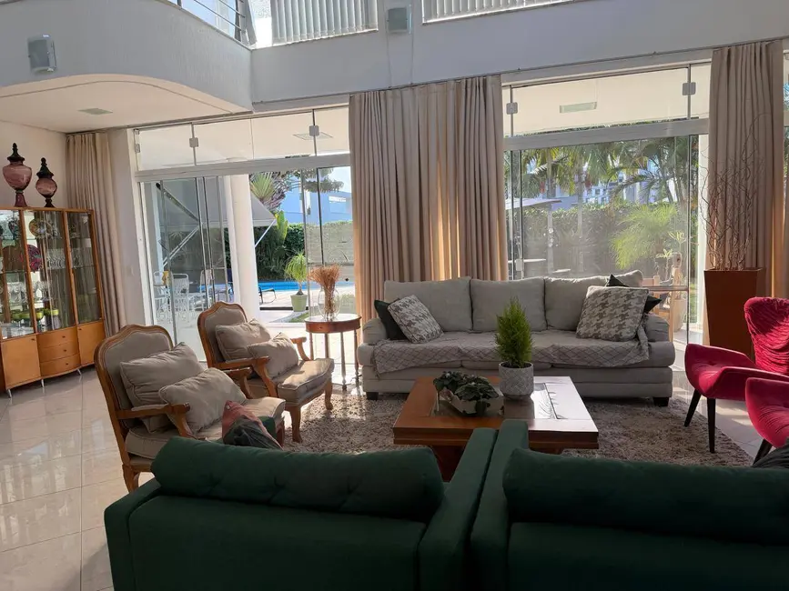 Casa com 5 quartos à venda em Jurerê Internacional, Florianopolis - SC - imagem 1 Foto 1 de Casa com 5 quartos à venda em Jurerê Internacional, Florianopolis - SC