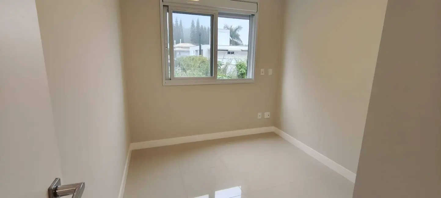 Apartamento com 2 quartos à venda e para alugar, 85m2 em Jurerê, Florianopolis - SC - imagem 3 Foto 3 de Apartamento com 2 quartos à venda e para alugar, 85m2 em Jurerê, Florianopolis - SC