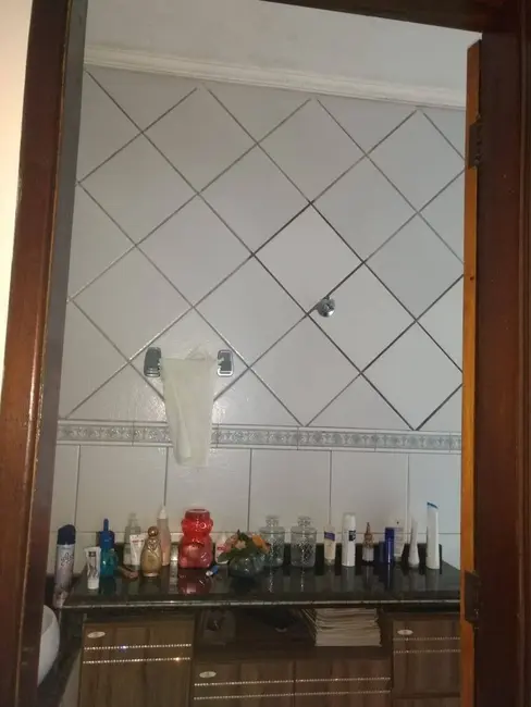 Casa com 4 quartos à venda, 100m2 em Jardim Valéria, Guarulhos - SP - imagem 8 Foto 8 de Casa com 4 quartos à venda, 100m2 em Jardim Valéria, Guarulhos - SP