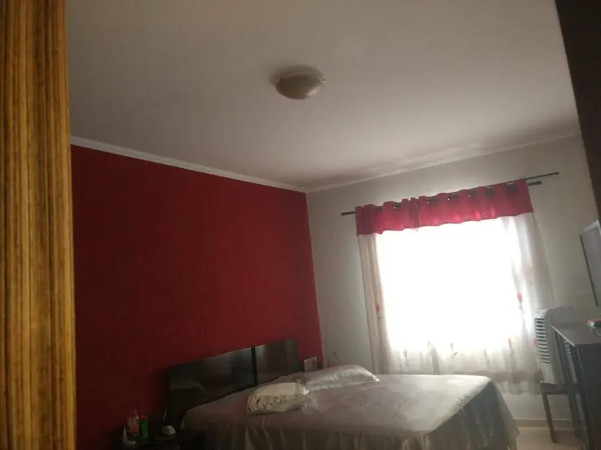 Casa com 4 quartos à venda, 100m2 em Jardim Valéria, Guarulhos - SP - imagem 3 Foto 3 de Casa com 4 quartos à venda, 100m2 em Jardim Valéria, Guarulhos - SP