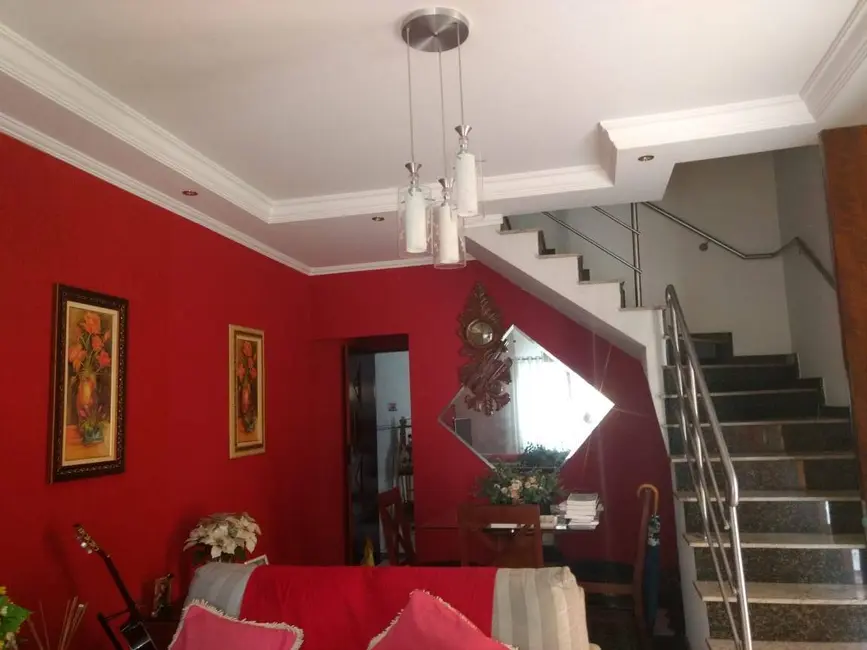 Casa com 4 quartos à venda, 100m2 em Jardim Valéria, Guarulhos - SP - imagem 1 Foto 1 de Casa com 4 quartos à venda, 100m2 em Jardim Valéria, Guarulhos - SP