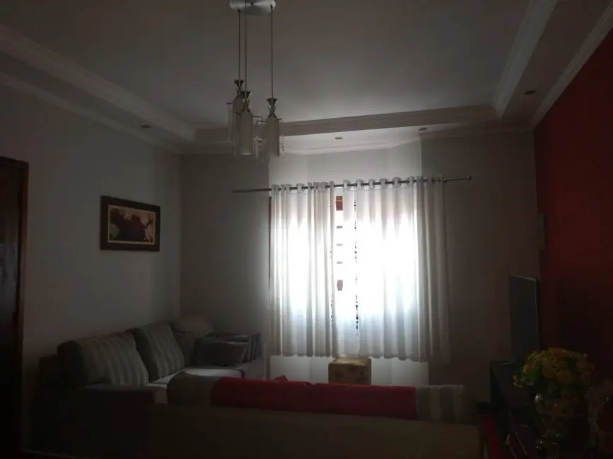 Casa com 4 quartos à venda, 100m2 em Jardim Valéria, Guarulhos - SP - imagem 4 Foto 4 de Casa com 4 quartos à venda, 100m2 em Jardim Valéria, Guarulhos - SP