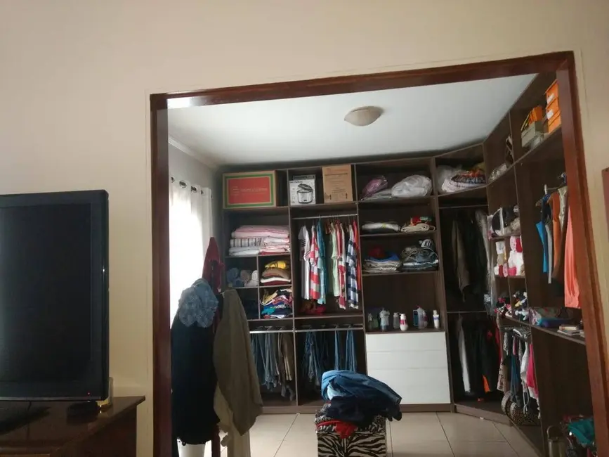 Casa com 4 quartos à venda, 100m2 em Jardim Valéria, Guarulhos - SP - imagem 5 Foto 5 de Casa com 4 quartos à venda, 100m2 em Jardim Valéria, Guarulhos - SP