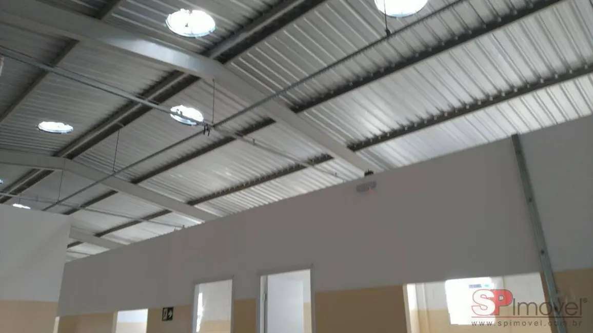 Foto 2 de Sala Comercial à venda e para alugar, 800m2 em Cidade Soberana, Guarulhos - SP