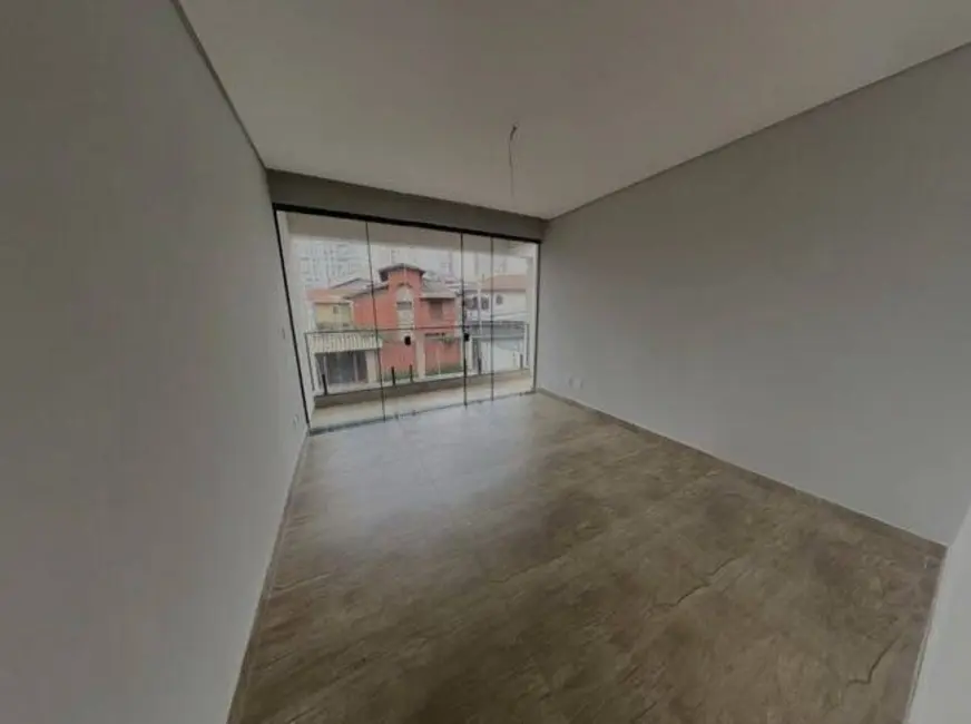 Casa com 3 quartos à venda, 200m2 em Jardim Santa Mena, Guarulhos - SP - imagem 5 Foto 5 de Casa com 3 quartos à venda, 200m2 em Jardim Santa Mena, Guarulhos - SP