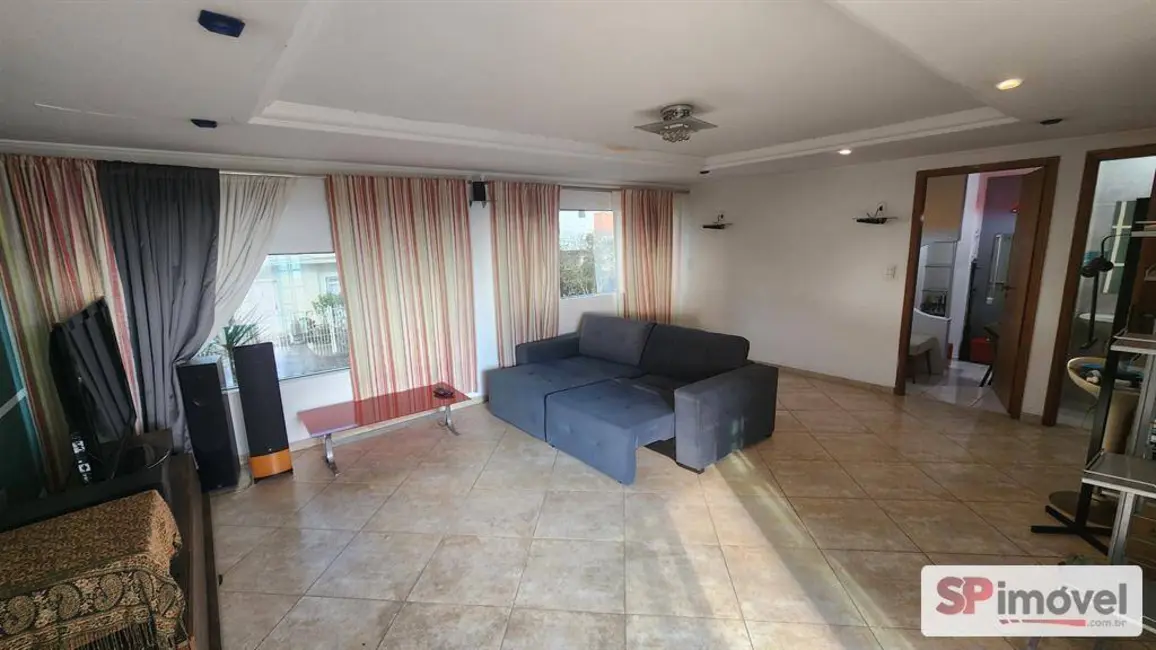 Casa com 5 quartos à venda em Vila Yaya, Guarulhos - SP - imagem 3 Foto 3 de Casa com 5 quartos à venda em Vila Yaya, Guarulhos - SP