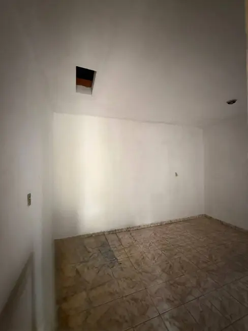 Casa com 4 quartos à venda, 800m2 em Cidade São Mateus, São Paulo - SP - imagem 1 Foto 1 de Casa com 4 quartos à venda, 800m2 em Cidade São Mateus, São Paulo - SP
