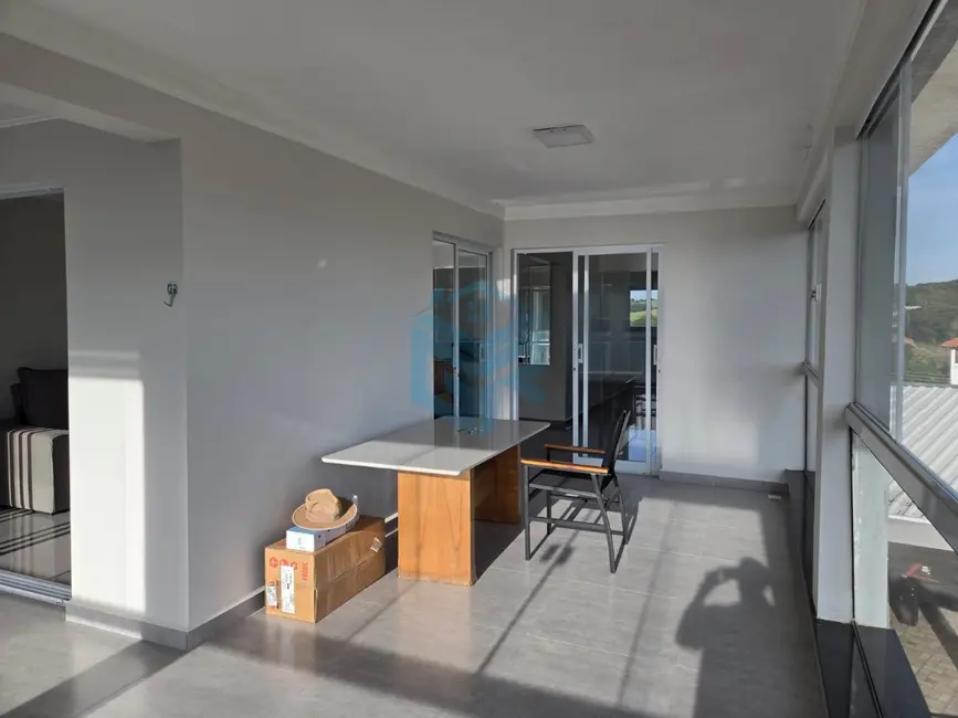 Foto 5 de Casa com 5 quartos à venda, 468m2 em Fama - MG