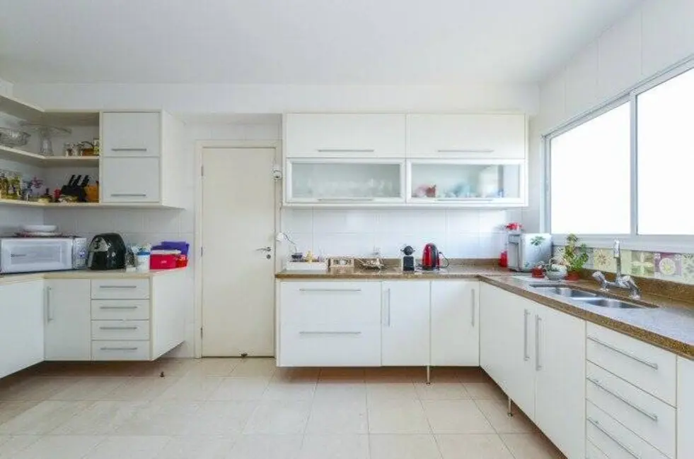 Foto 5 de Apartamento com 3 quartos à venda, 202m2 em Moema, São Paulo - SP