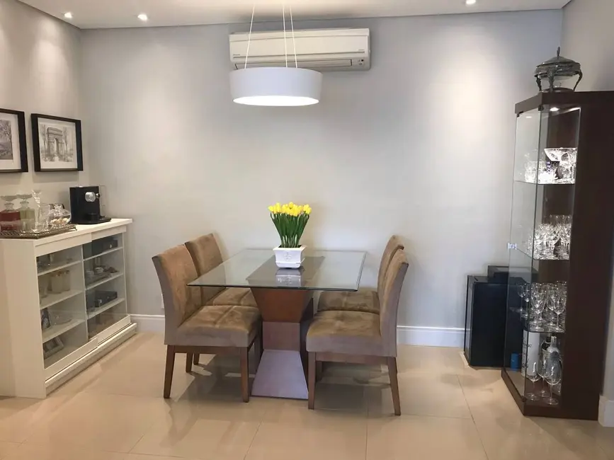 Apartamento com 3 quartos à venda, 111m2 em Aclimação, São Paulo - SP - imagem 5 Foto 5 de Apartamento com 3 quartos à venda, 111m2 em Aclimação, São Paulo - SP