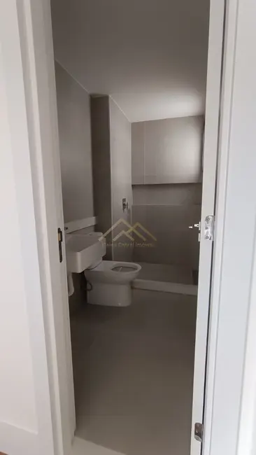 Foto 9 de Apartamento com 3 quartos à venda, 135m2 em Cabral, Curitiba - PR