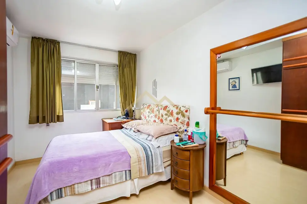 Apartamento com 3 quartos à venda, 141m2 em Centro Cívico, Curitiba - PR - imagem 9 Foto 9 de Apartamento com 3 quartos à venda, 141m2 em Centro Cívico, Curitiba - PR