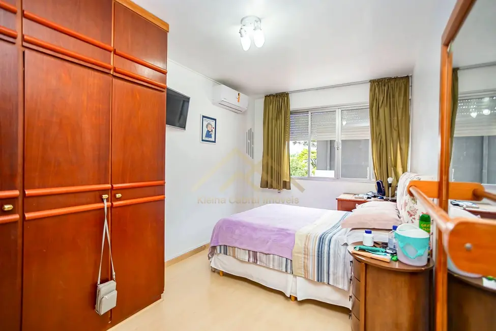 Apartamento com 3 quartos à venda, 141m2 em Centro Cívico, Curitiba - PR - imagem 7 Foto 7 de Apartamento com 3 quartos à venda, 141m2 em Centro Cívico, Curitiba - PR