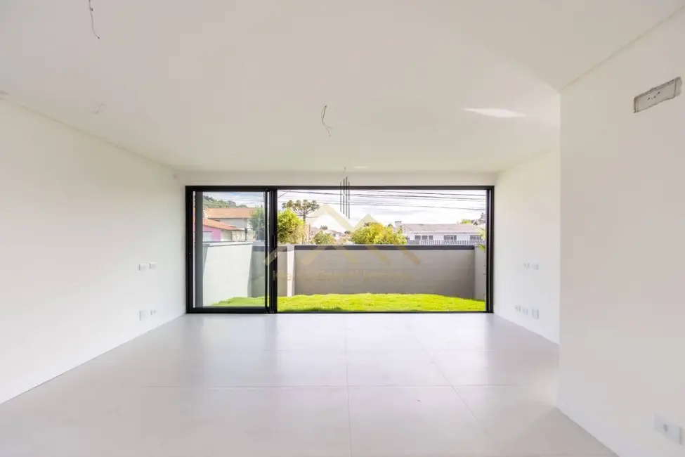 Casa com 3 quartos à venda, 199m2 em São Braz, Curitiba - PR - imagem 9 Foto 9 de Casa com 3 quartos à venda, 199m2 em São Braz, Curitiba - PR