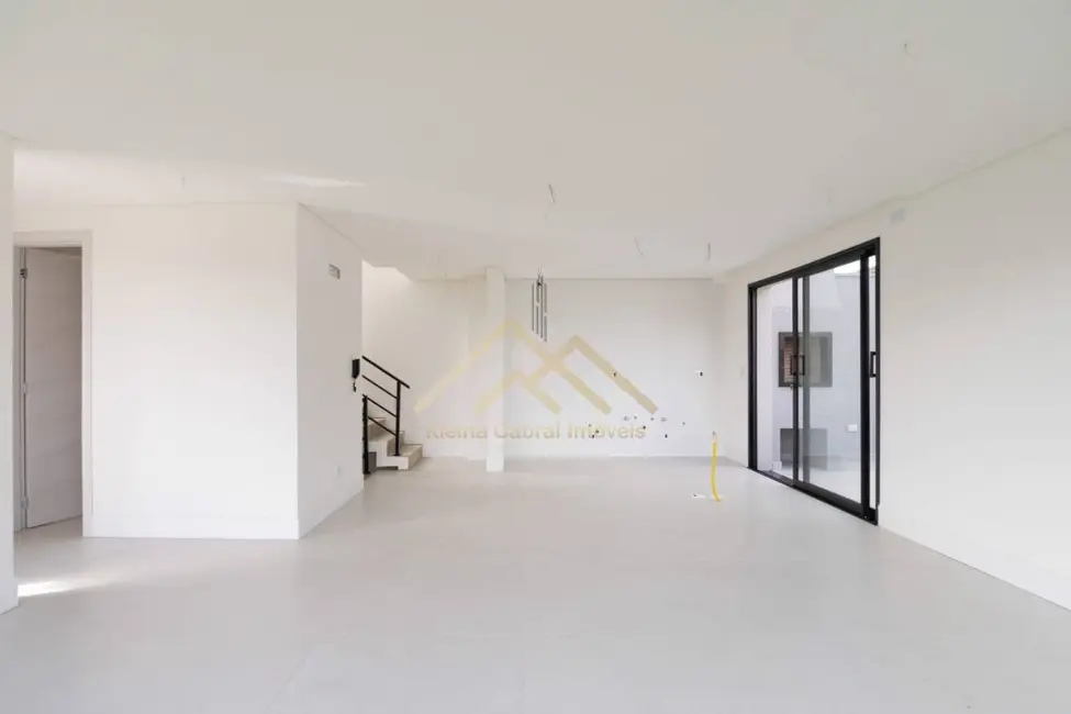 Casa com 3 quartos à venda, 199m2 em São Braz, Curitiba - PR - imagem 6 Foto 6 de Casa com 3 quartos à venda, 199m2 em São Braz, Curitiba - PR