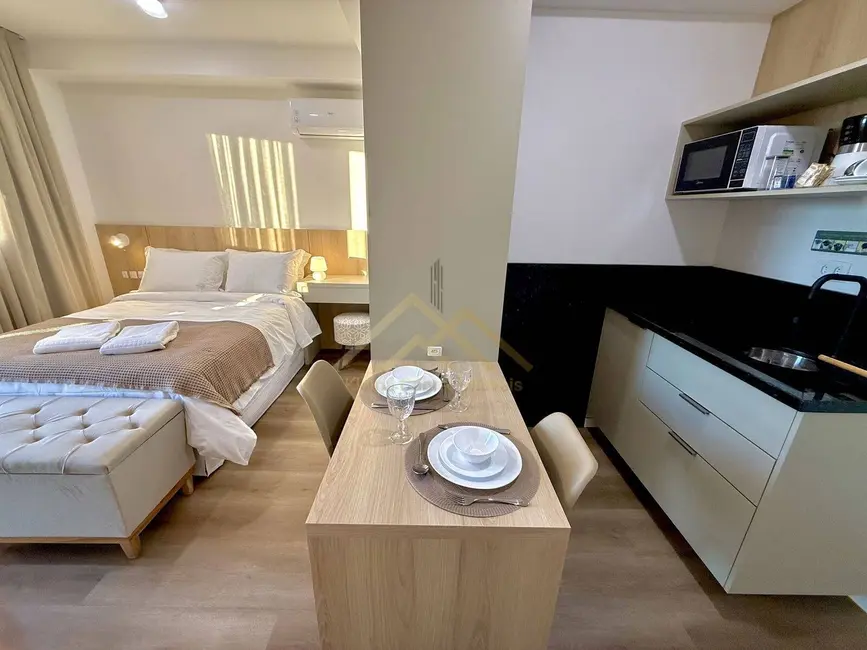 Foto 4 de Apartamento com 1 quarto à venda, 24m2 em Centro, Curitiba - PR