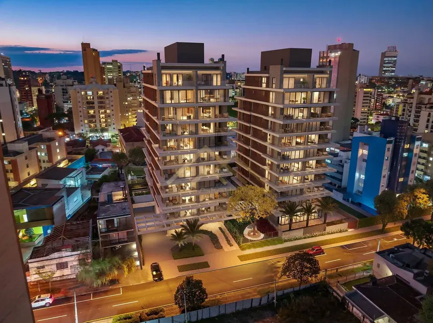 Foto 4 de Cobertura com 3 quartos à venda, 246m2 em Centro, Curitiba - PR