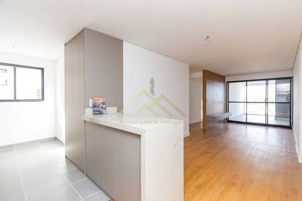 Apartamento com 2 quartos à venda, 72m2 em Cajuru, Curitiba - PR - imagem 3 Foto 3 de Apartamento com 2 quartos à venda, 72m2 em Cajuru, Curitiba - PR