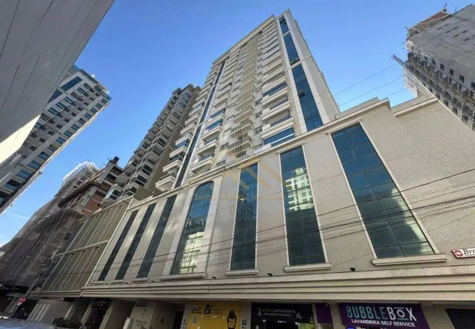 Foto 1 de Apartamento com 2 quartos à venda, 70m2 em Itapema - SC