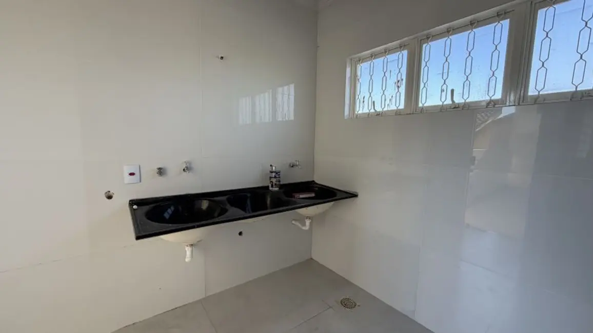 Sobrado com 3 quartos à venda, 138m2 em Residencial Canadá, Goiania - GO - imagem 3 Foto 3 de Sobrado com 3 quartos à venda, 138m2 em Residencial Canadá, Goiania - GO
