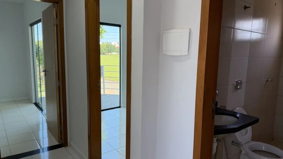 Sobrado com 3 quartos à venda, 138m2 em Residencial Canadá, Goiania - GO - imagem 2 Foto 2 de Sobrado com 3 quartos à venda, 138m2 em Residencial Canadá, Goiania - GO