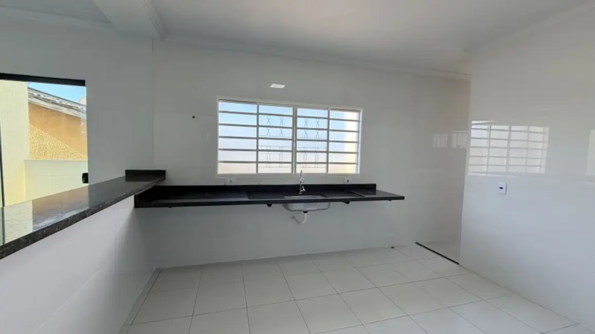 Sobrado com 3 quartos à venda, 138m2 em Residencial Canadá, Goiania - GO - imagem 4 Foto 4 de Sobrado com 3 quartos à venda, 138m2 em Residencial Canadá, Goiania - GO
