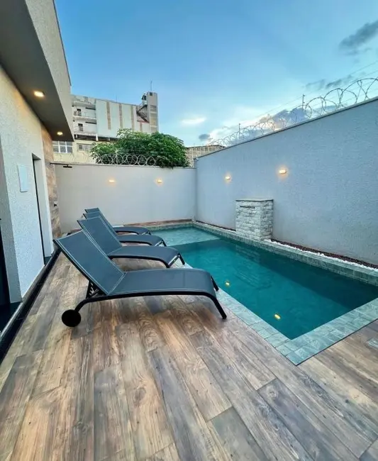 Sobrado com 3 quartos à venda, 138m2 em Jardim Vila Boa, Goiania - GO - imagem 1 Foto 1 de Sobrado com 3 quartos à venda, 138m2 em Jardim Vila Boa, Goiania - GO