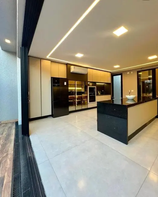 Sobrado com 3 quartos à venda, 138m2 em Jardim Vila Boa, Goiania - GO - imagem 3 Foto 3 de Sobrado com 3 quartos à venda, 138m2 em Jardim Vila Boa, Goiania - GO