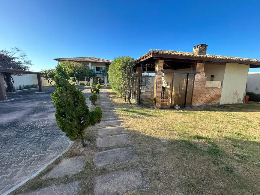 Foto 2 de Casa com 4 quartos à venda, 280m2 em Aquiraz - CE