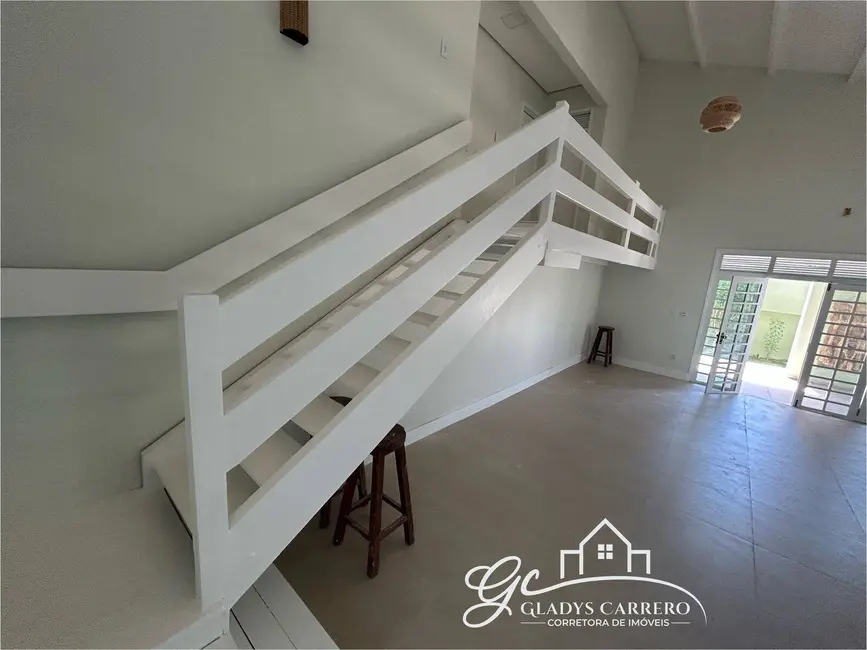 Foto 8 de Casa com 5 quartos à venda, 390m2 em Aquiraz - CE